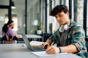 CHEAP But Legit! Australia’s Top 5 Assignment Help Services!